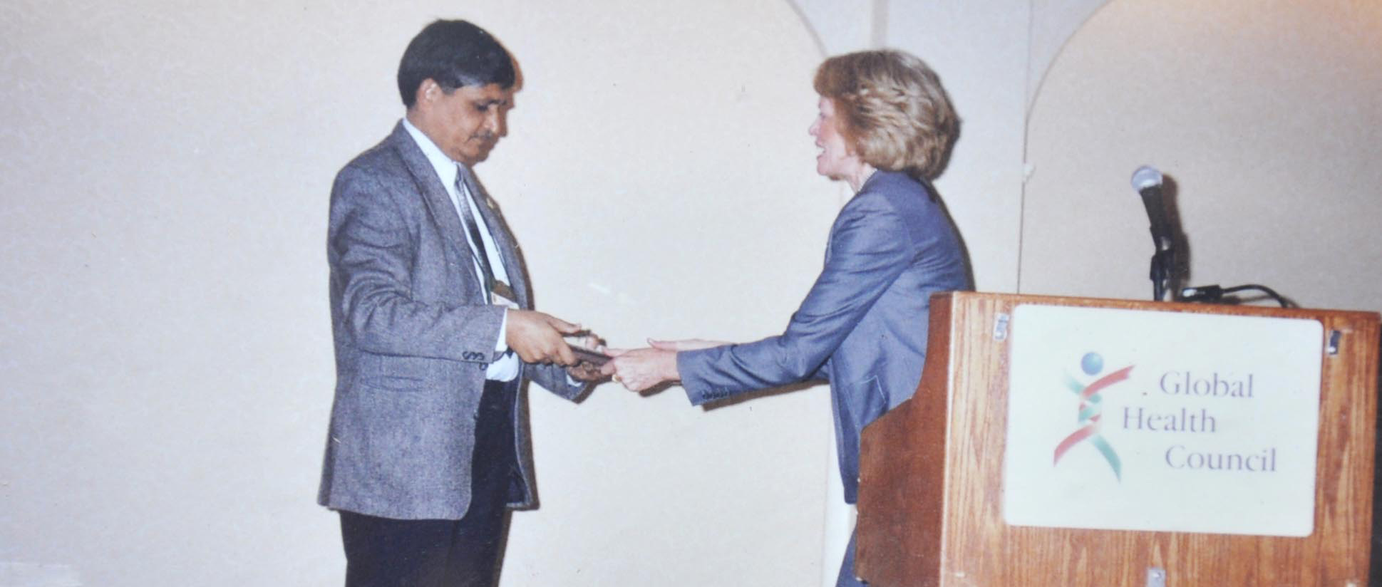 Dr BS Garg awarded Safe Motherhood Award in 1995 at Washington